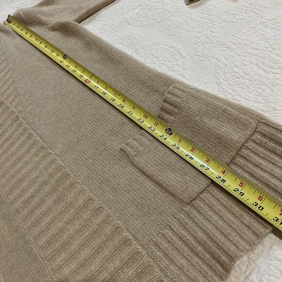 Sutton Studio Cashmere cardigan. Medium. - Picture 9 of 10